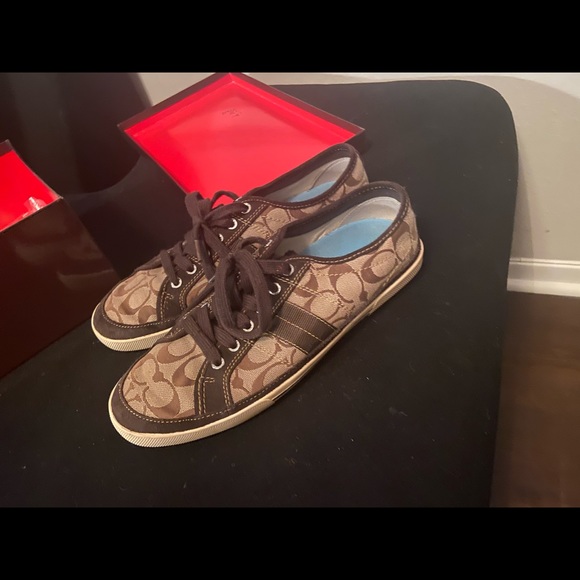 Coach shoes - Picture 2 of 3
